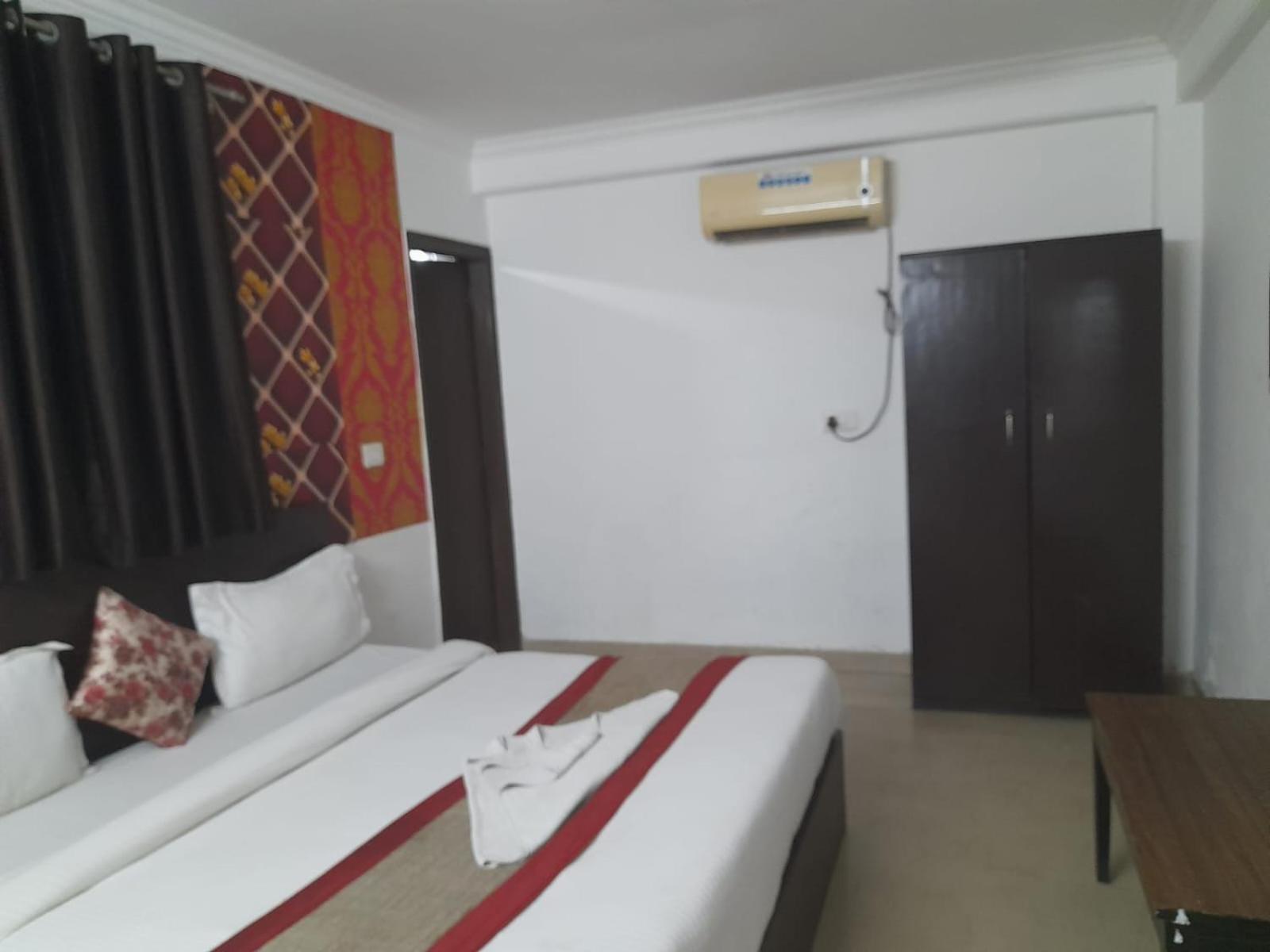 Hotel Airport Aditya Inn New Delhi Eksteriør bilde